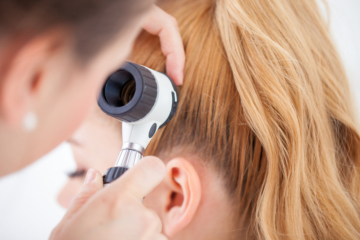 Sehen Sie sich Ihre Haut mit dem Heine Delta 20T Dermatoskop aus der Nähe an: Ein umfassender Überblick