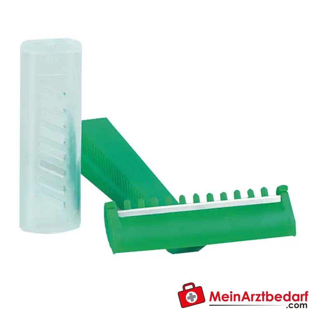 Mediware disposable razor with protective cap, 100 pcs./pkg.
