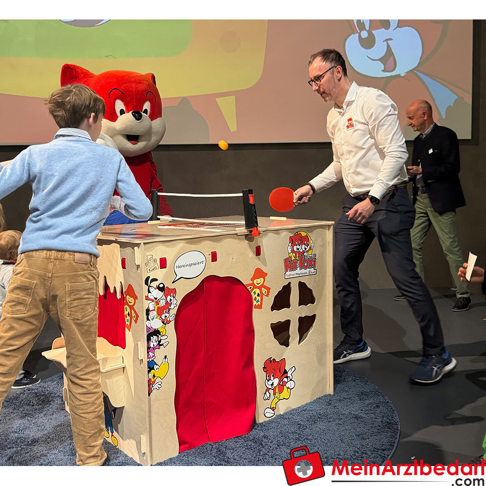 KuWiH Tischtennis-Modul für Fix & Foxi Playhouse, Vollholz, kindersicher, werkzeugfreie Montage.