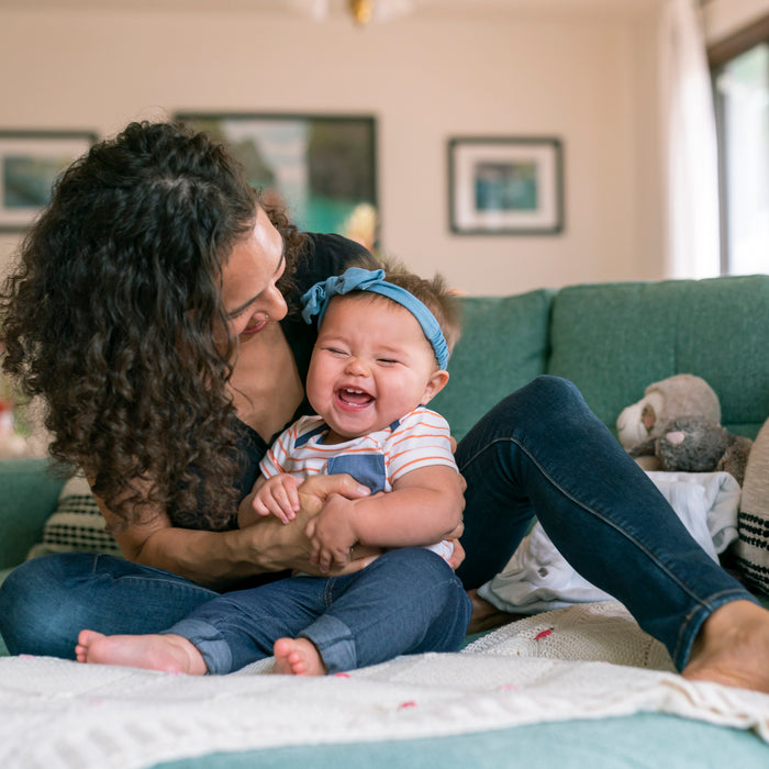 Zahnende Babys mit Homöopathie behandeln - ein Arzt klärt auf