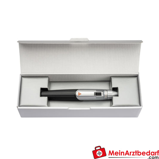 HEINE mini-c handgehaltene Untersuchungslampe.